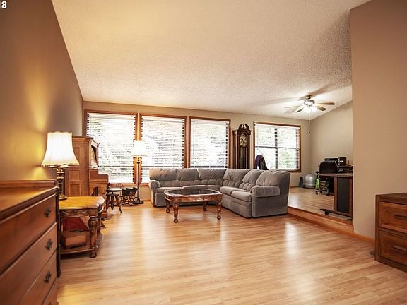 3rd image of 9203 NE 82nd Ave