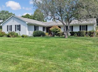 925 Theresa Dr, Mattituck, NY 11952