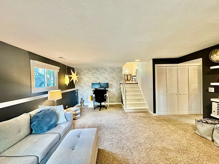514 S Yale Ave — Photo 40