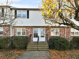 97 Durham Rd, Dedham, MA 02026