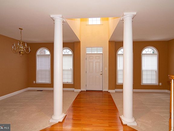 2nd image of 3211 Hour Glass Dr
