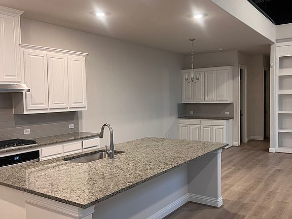 4th image of 4912 Daybreak Dr