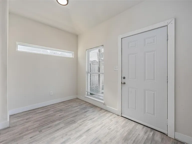 2708 Sam Wilson St — Photo 18