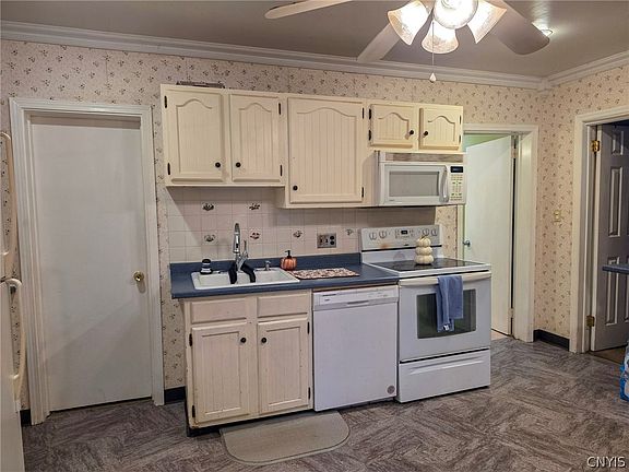 4th image of 513 N Jay St