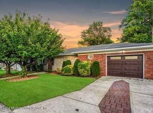 60 Rathbun Ave, Staten Island, NY 10312