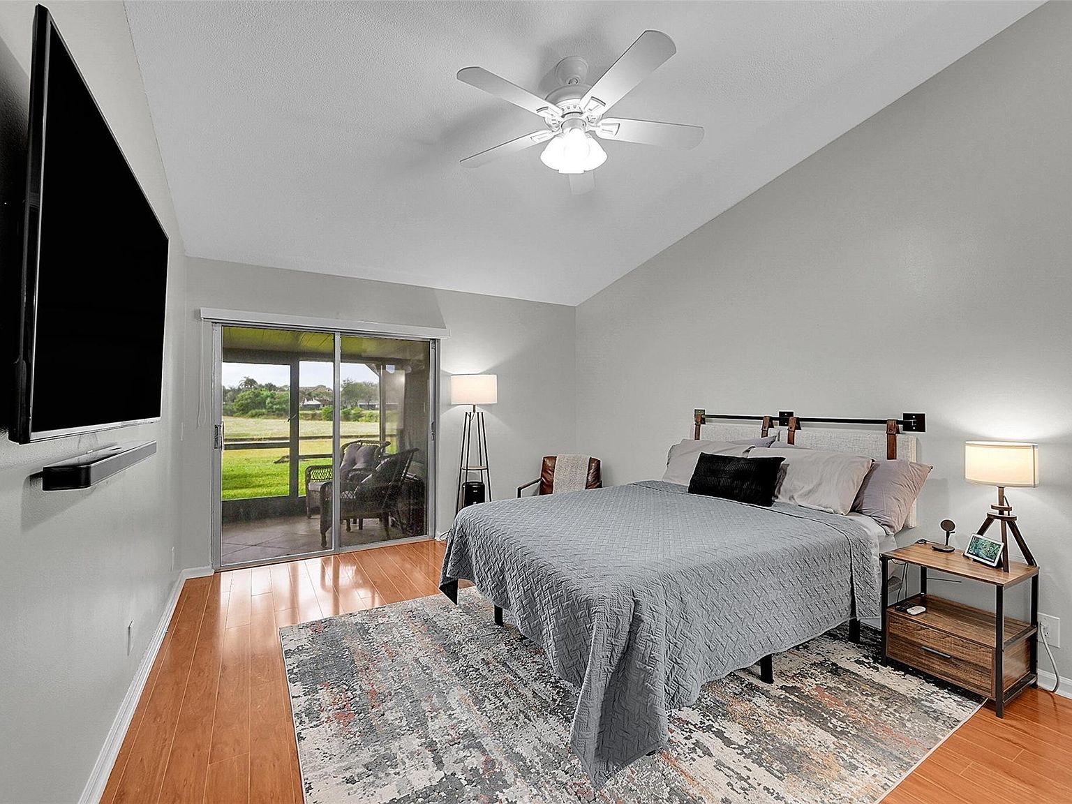 7428 S Pinewalk Drive #18-4
