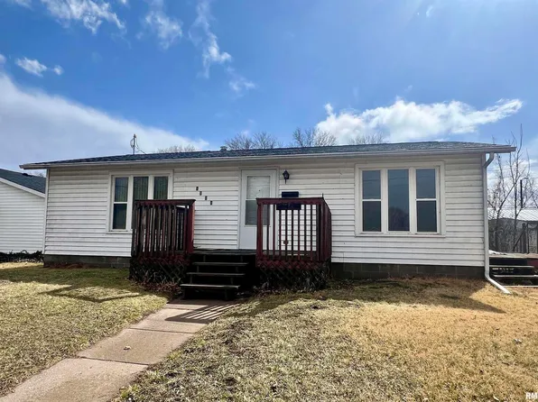 1908 Sampson St, Muscatine, IA 52761