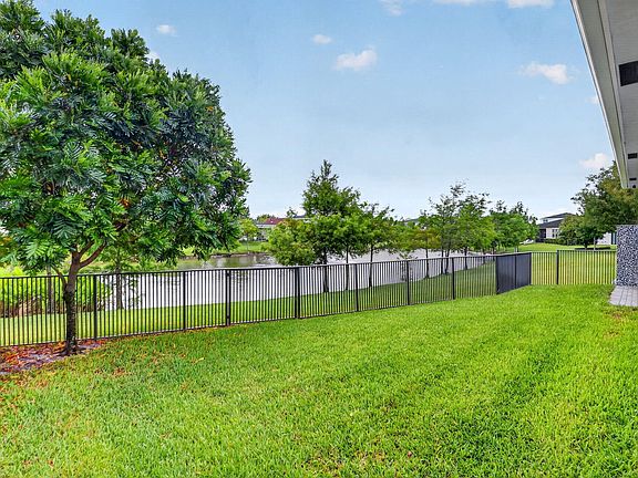 3rd image of 6026 Henderson Way