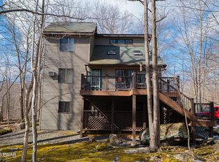 146 N Fairway Dr, Lake Ariel, PA 18436