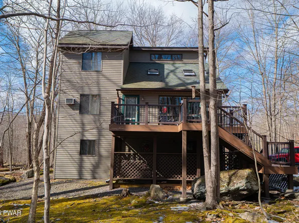 146 N Fairway Dr, Lake Ariel, PA 18436