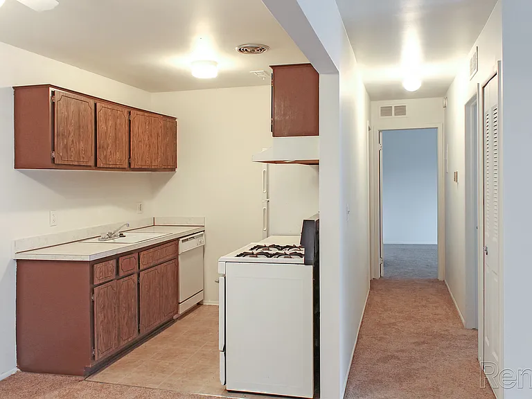 The Glens Apartments — Photo 11