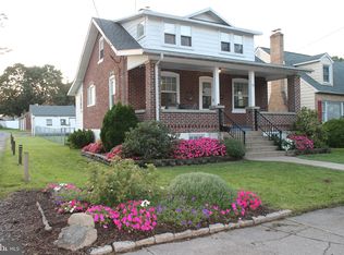 32 S 12th St, Quakertown, PA 18951