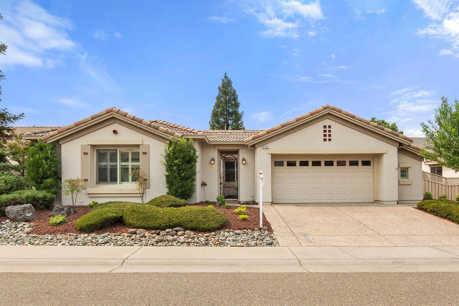 2737 Winding Way photo 1