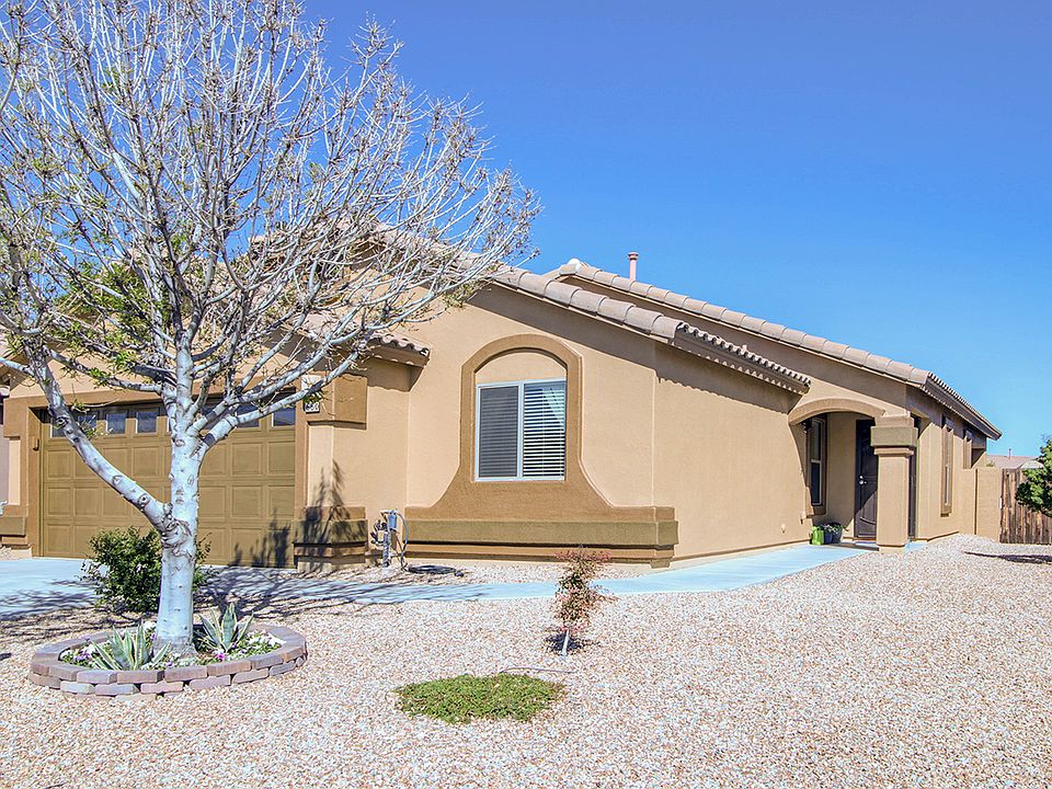 1st image of 660 W Calle Tolmo