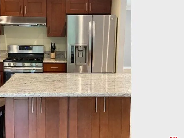 8120 Winsford Ave — Photo 11