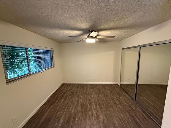 5th image of 12939 Bonaparte Ave #10