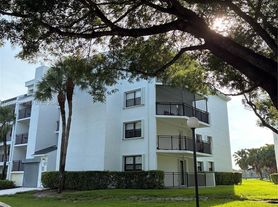 16141 Blatt Blvd, Fort Lauderdale, FL