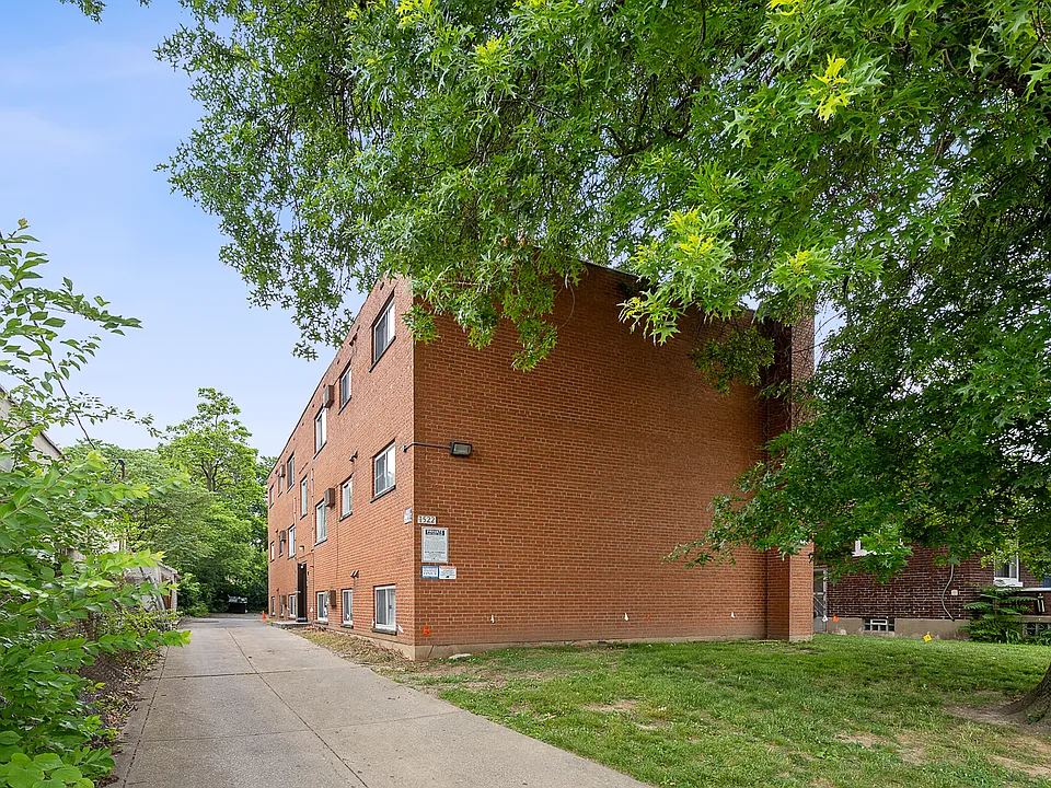 1522 Cedar Ave #2