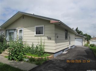 508 6th Ave W, Assiniboia, SK S0H0B0