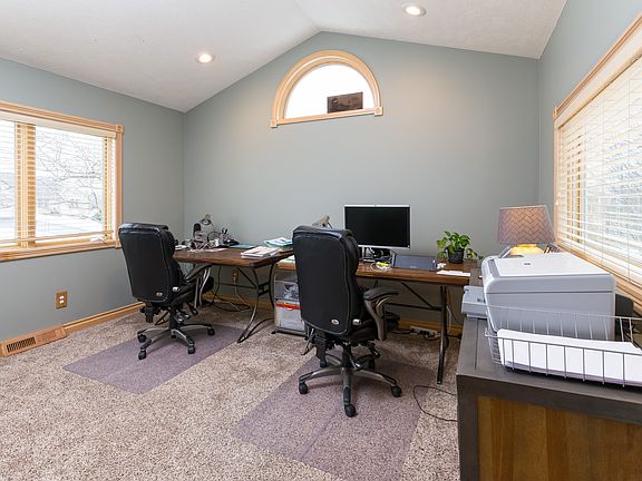 2nd image of 5644 Bloomfield Dr SW