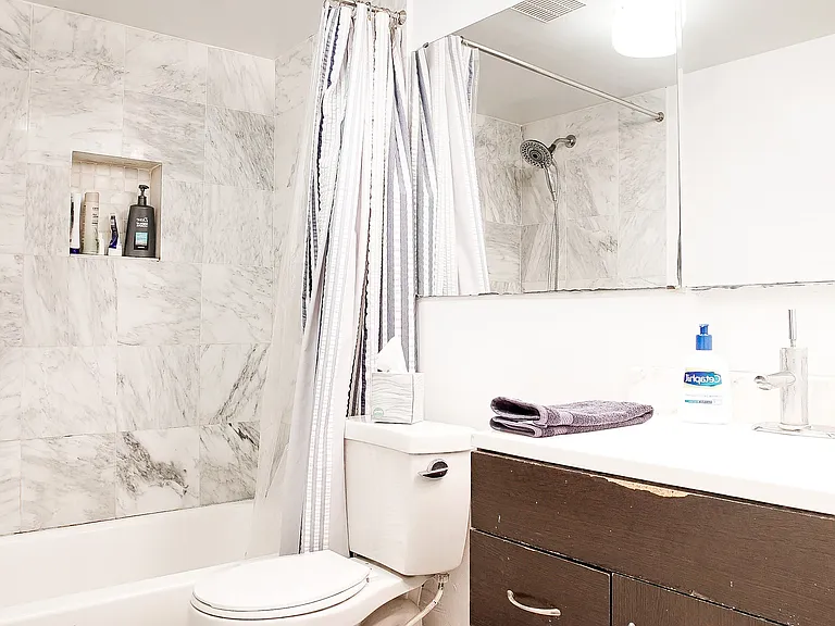 249 Queen St #2 — Photo 9