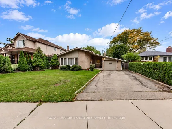 10 Beaver Bend Cres, Toronto, ON M9B 5P8