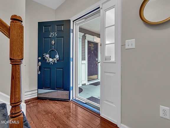 5th image of 255 Riverwalk Way #Q180