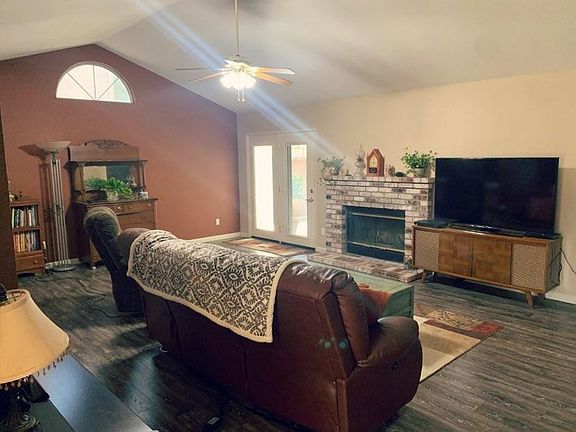 5th image of 262 Timberwood Dr