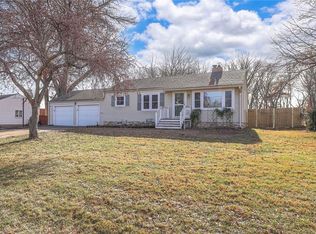 8901 E 66th St, Raytown, MO 64133