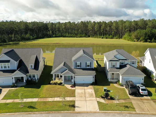 215 Bering Ln, Summerville, SC 29486