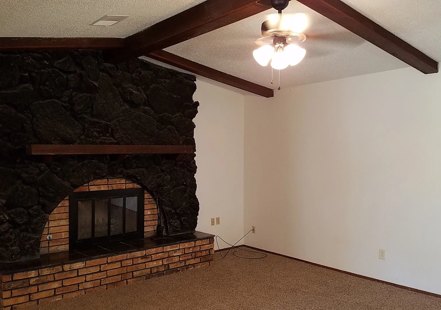 Home Near Mall — Photo 3