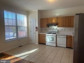 5th image of 15 Fountayne Ct