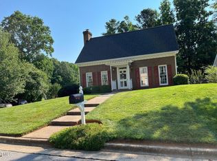 301 Silvercliff Trl, Cary, NC 27513