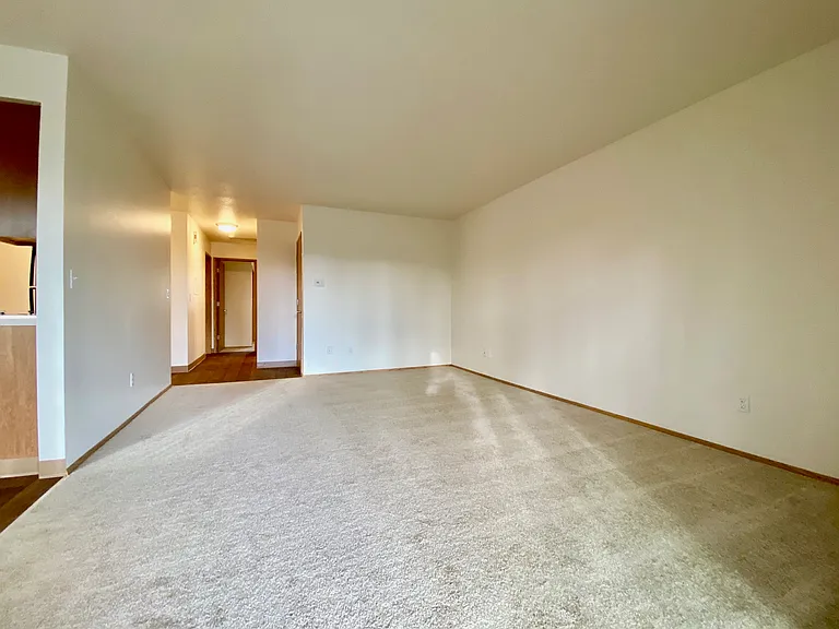 Wellington Estates — Photo 34