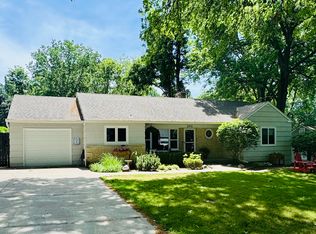 2915 W 73rd Ter, Prairie Village, KS 66208