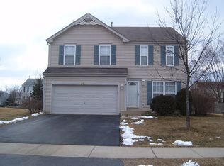 942 Honeysuckle Ln, Aurora, IL 60506