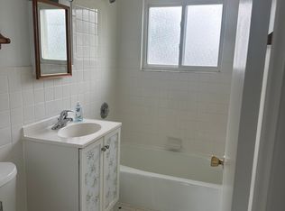 804 Hickory St APT 3, Lemont, IL 60439