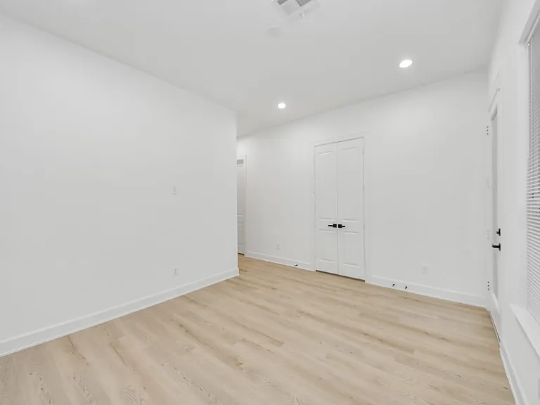6930 Liverpool St #A — Photo 22