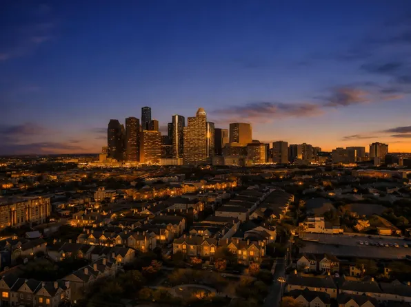 1900 Genesee St APT 403, Houston, TX 77006