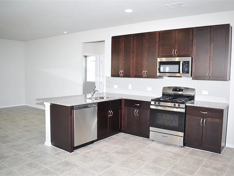 117 Keltic Dr — Photo 6