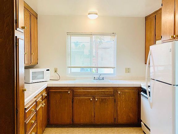 3rd image of 4334 35th St APT 6