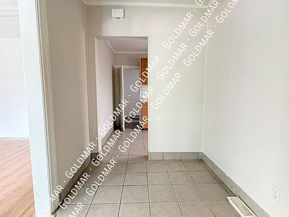 3rd image of 705 Moy Ave