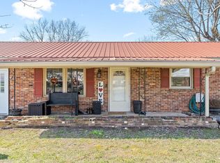 129 Glendale Dr, Cadiz, KY 42211