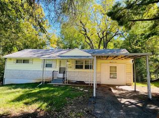 8505 Eastern Ave, Kansas City, MO 64138