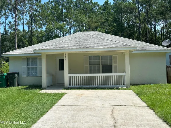 6298 E Ridley St, Bay Saint Louis, MS 39520