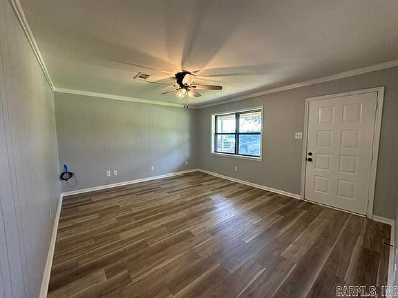 3rd image of 611 Ketchum St