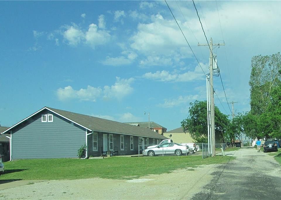 Building Photo 3