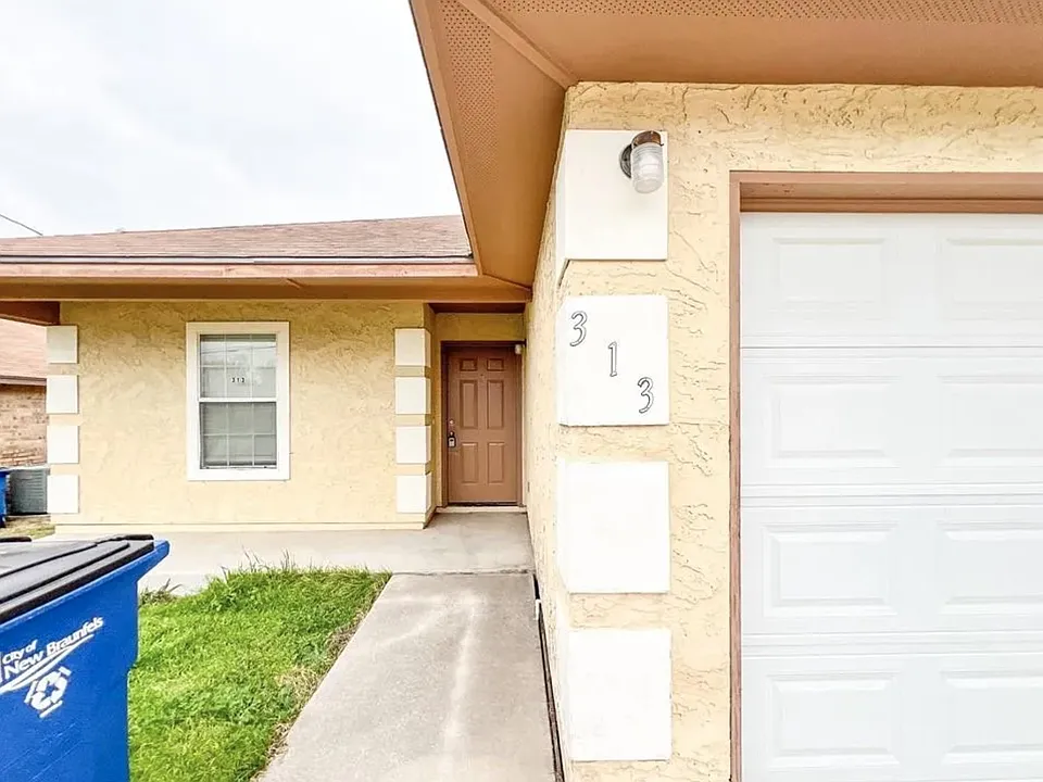 313 S Water Ln #313