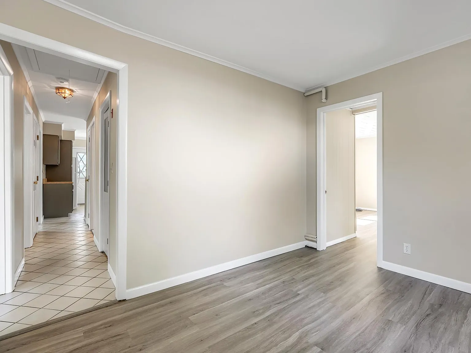3 bed, 1059 sqft, $3,200 — Photo 3