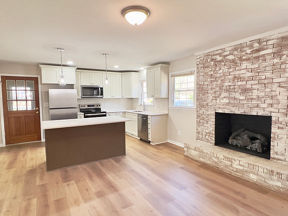 2nd image of 706 Norman Dr